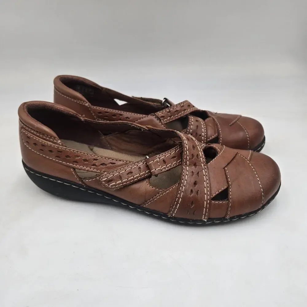 Clarks Women's Ashland Spin Q Brown Leather 9 M Criss Cross Comfort Flats